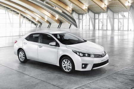 Voiture de location Toyota Corolla à Bakou à bas prix